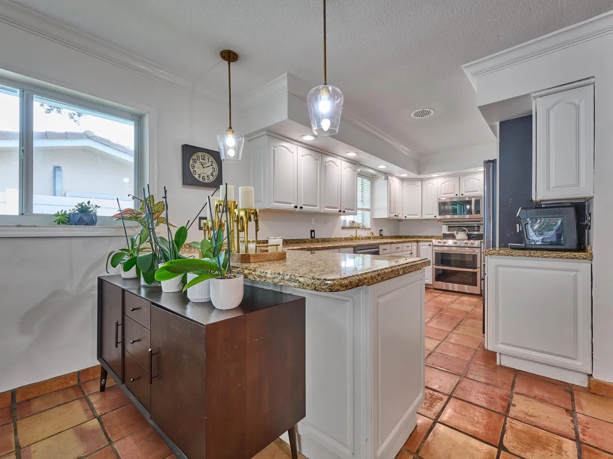 Residence photo 25