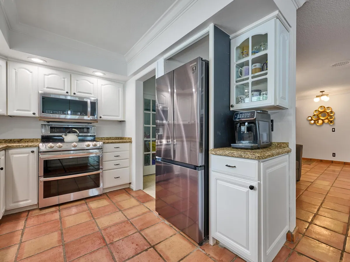 Residence photo 28