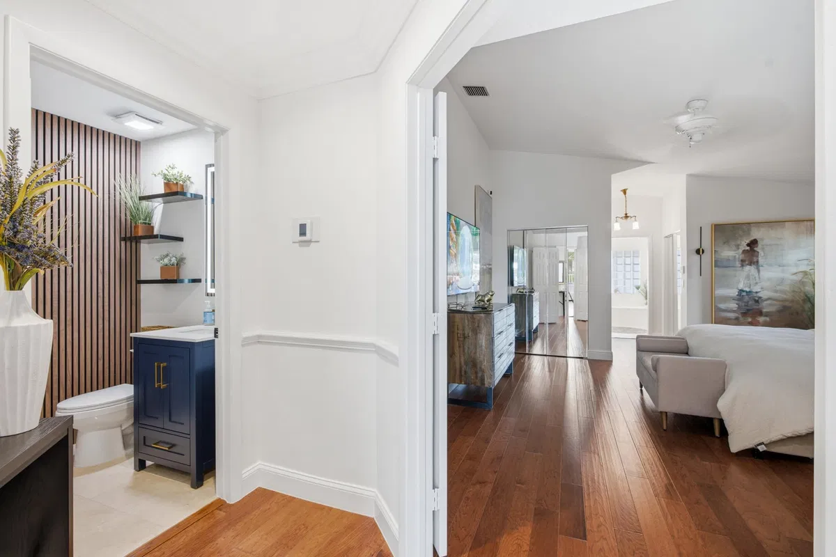 Residence photo 25