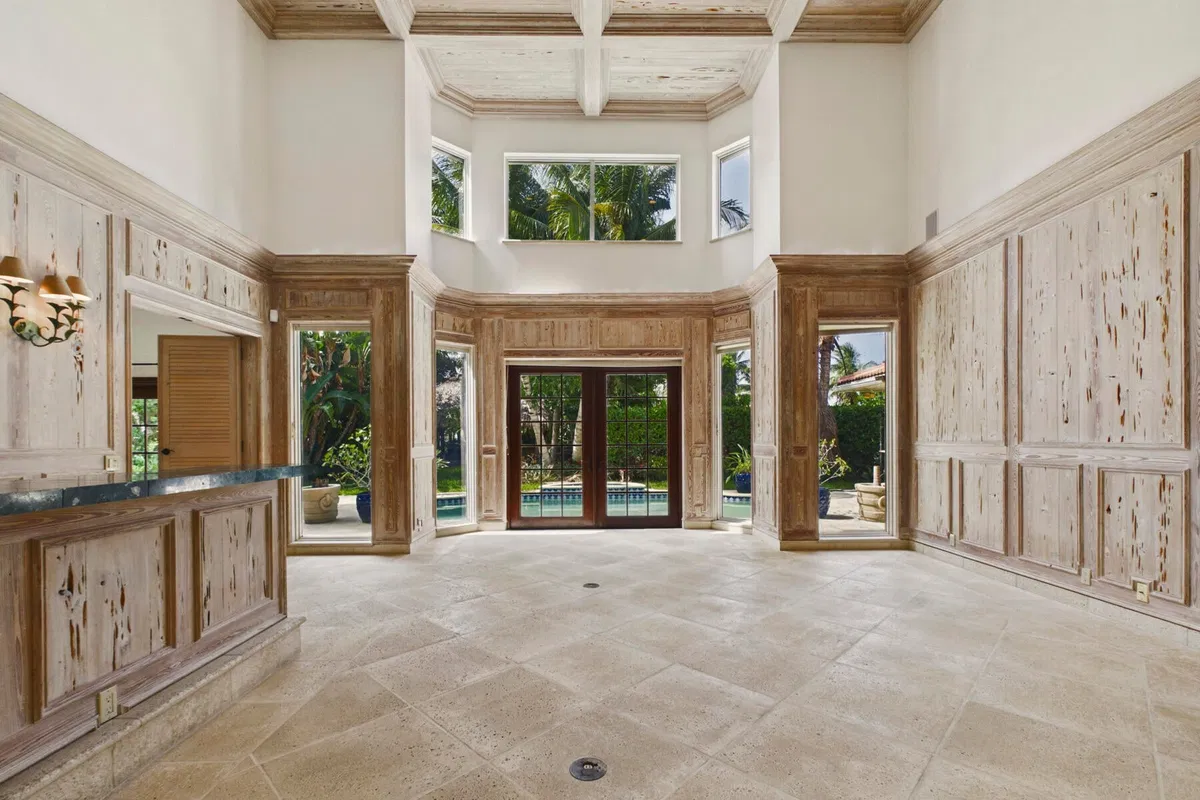 SoSo West Palm Beach Residence