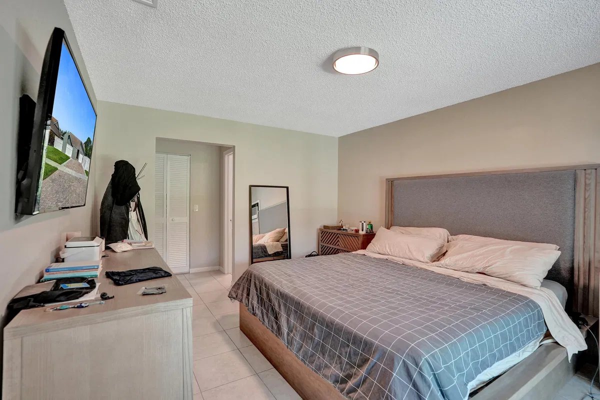 Residence photo 22