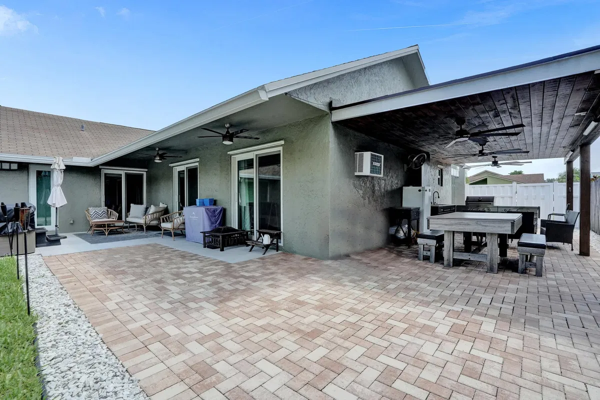 Residence photo 70