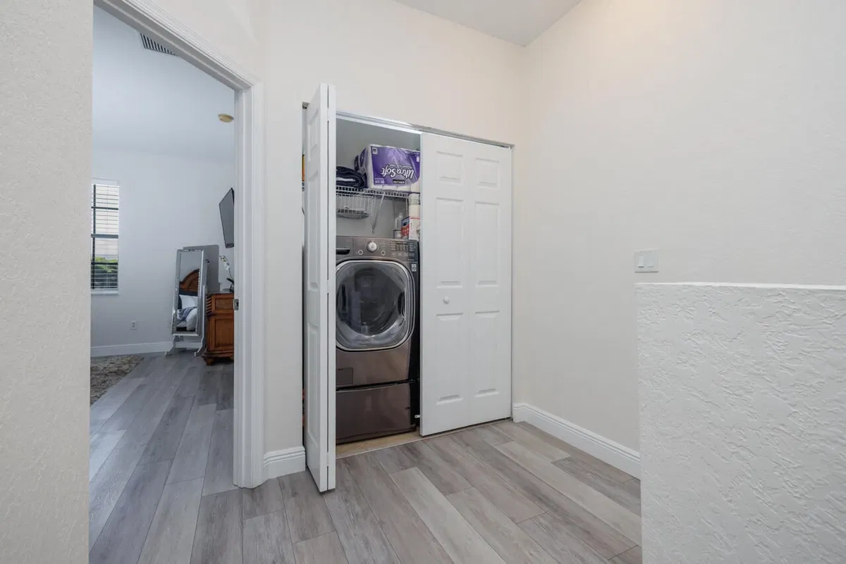 Unit 102 photo 13