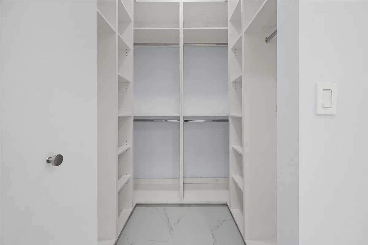 Residence photo 25