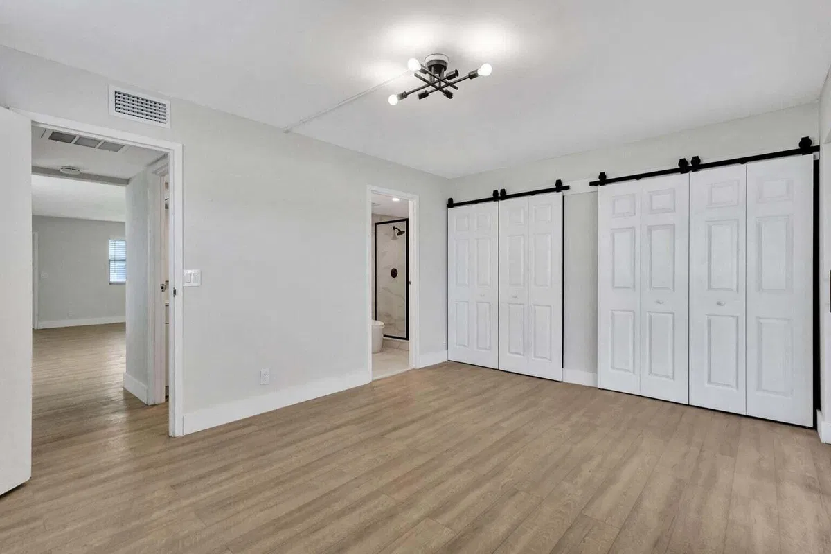 Residence photo 13