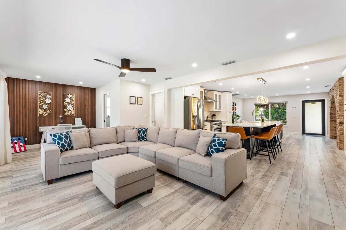 Residence photo 16