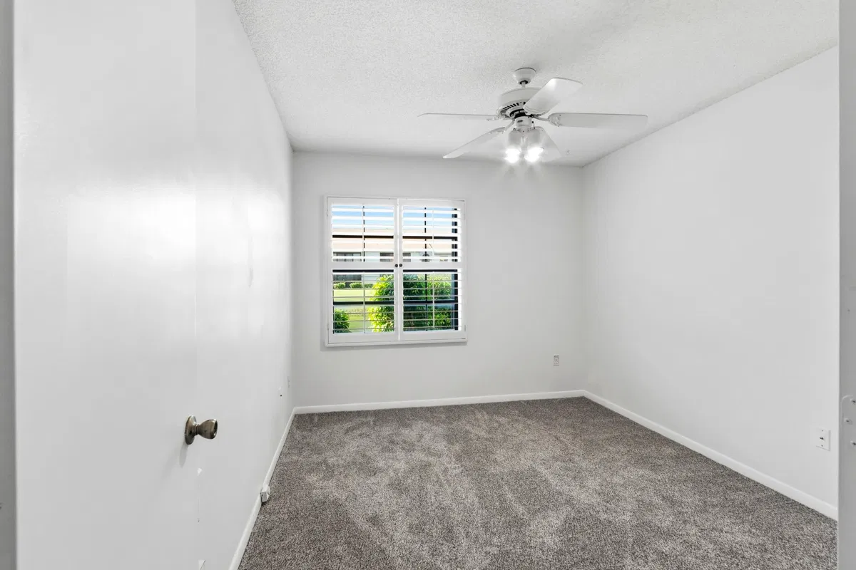 Unit c photo 19
