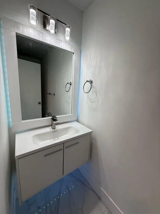  Unit B photo 10