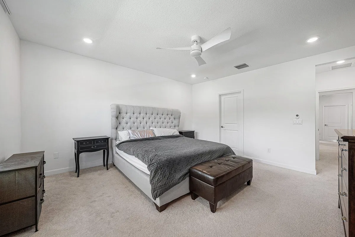 Residence photo 19