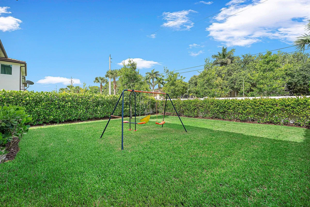 Residence photo 34