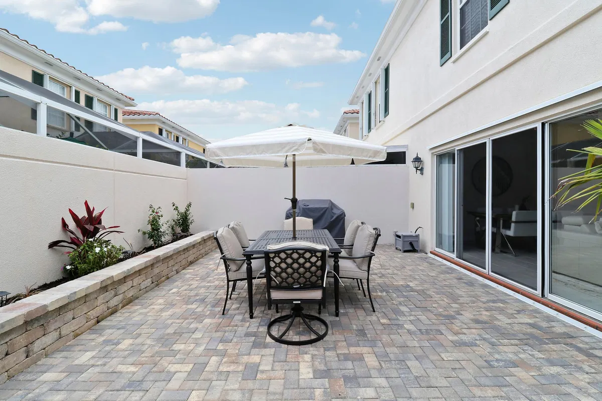 Residence photo 34