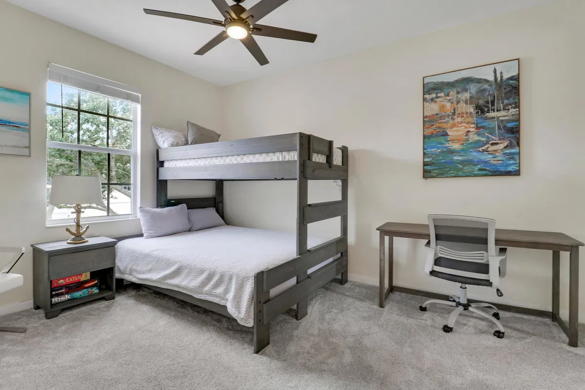 Residence photo 43