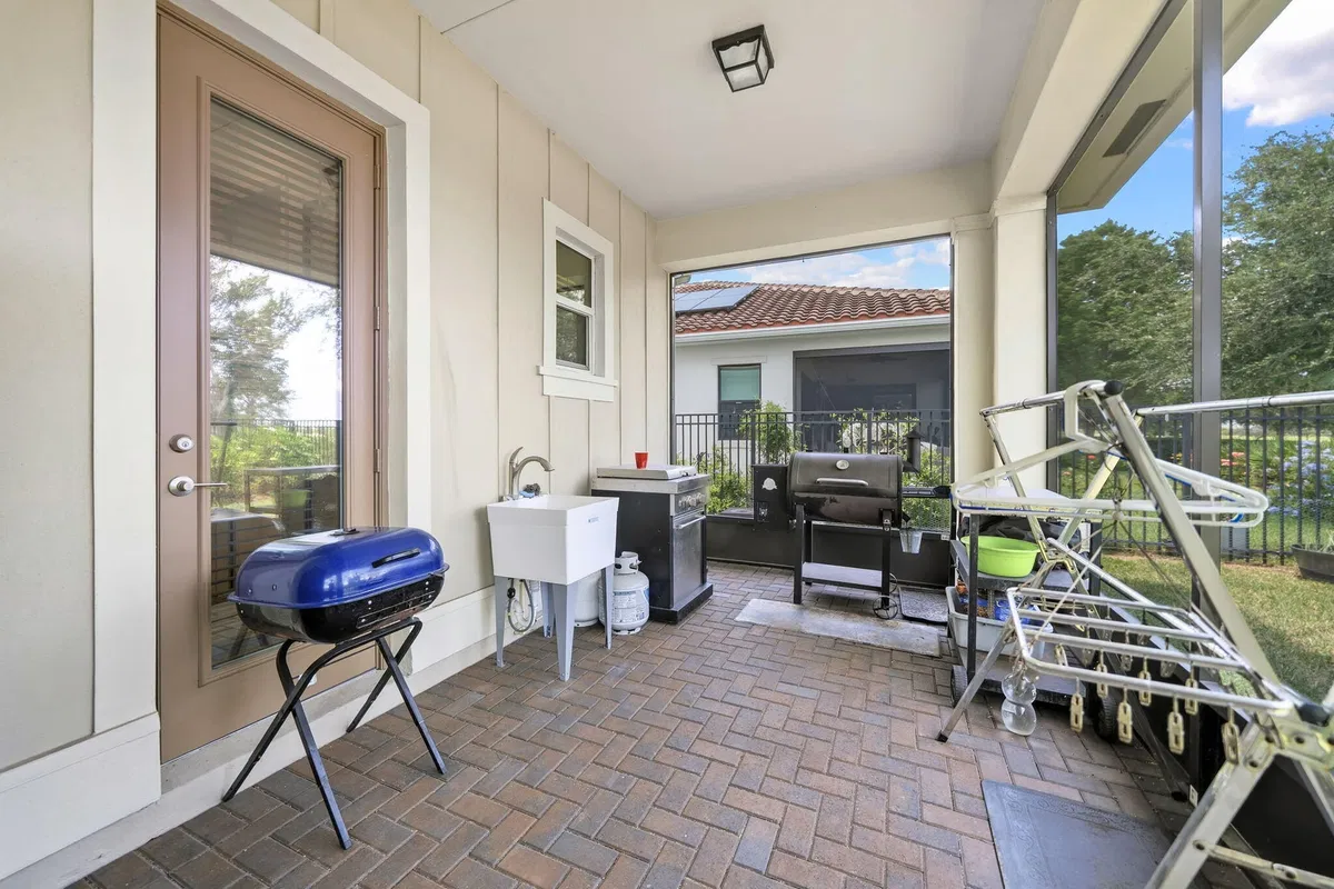  Residence photo 37