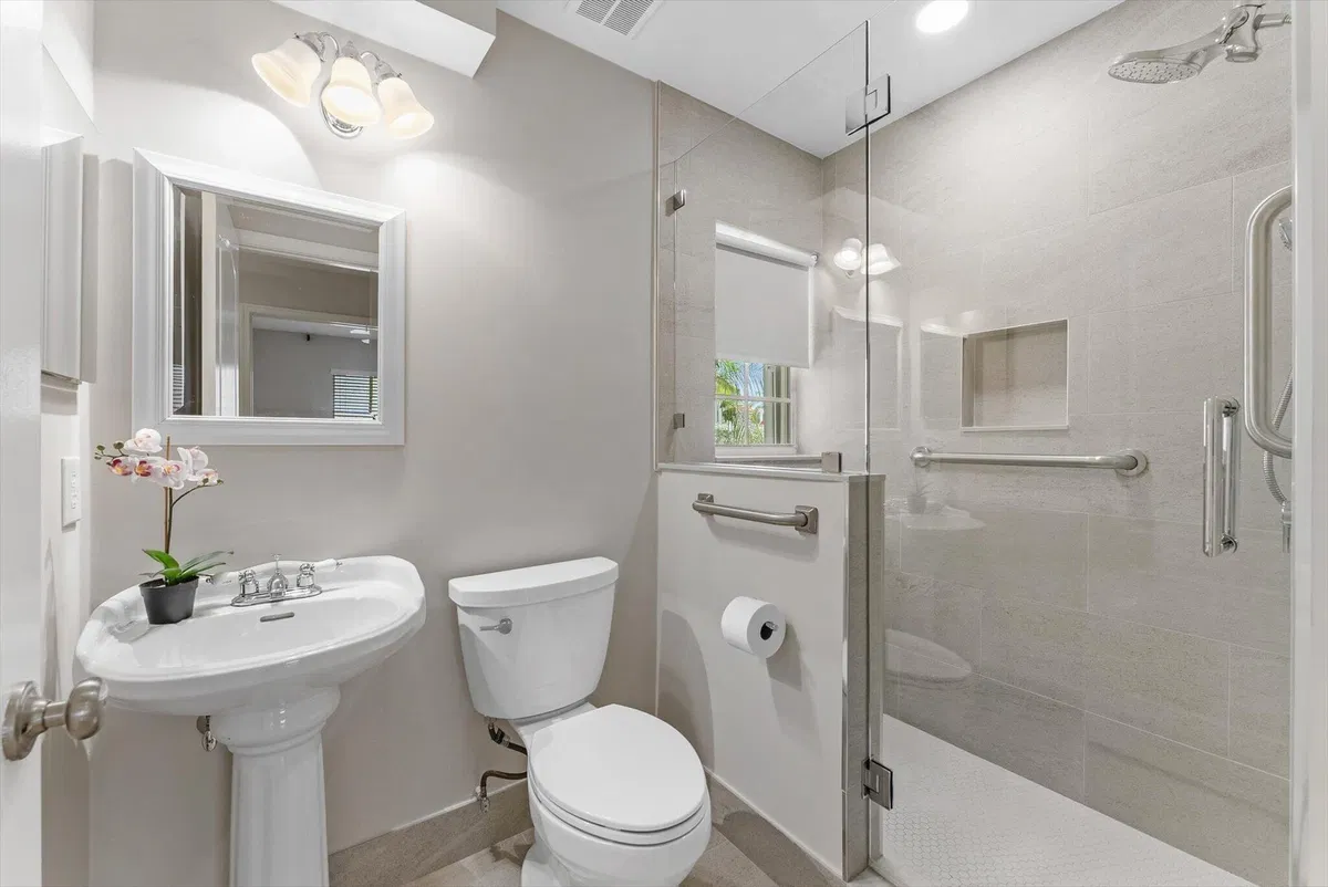 Residence photo 19