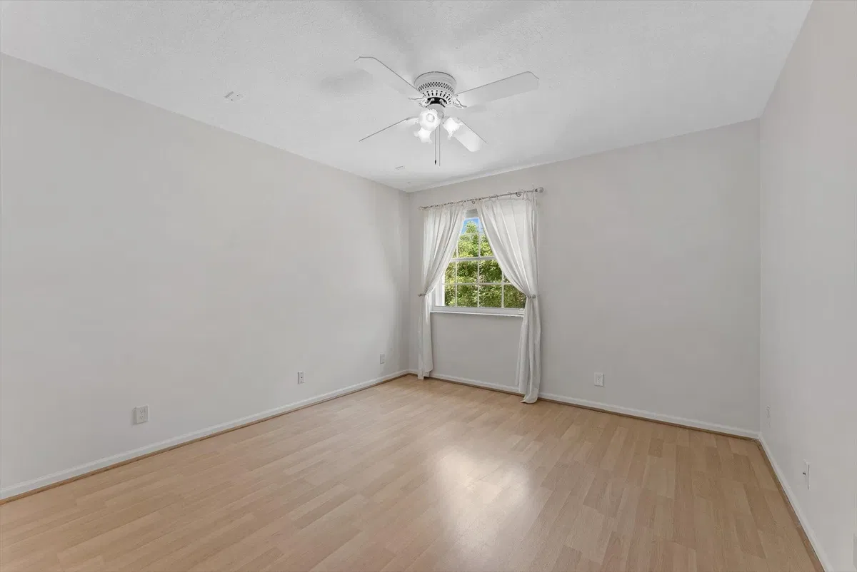 Residence photo 25