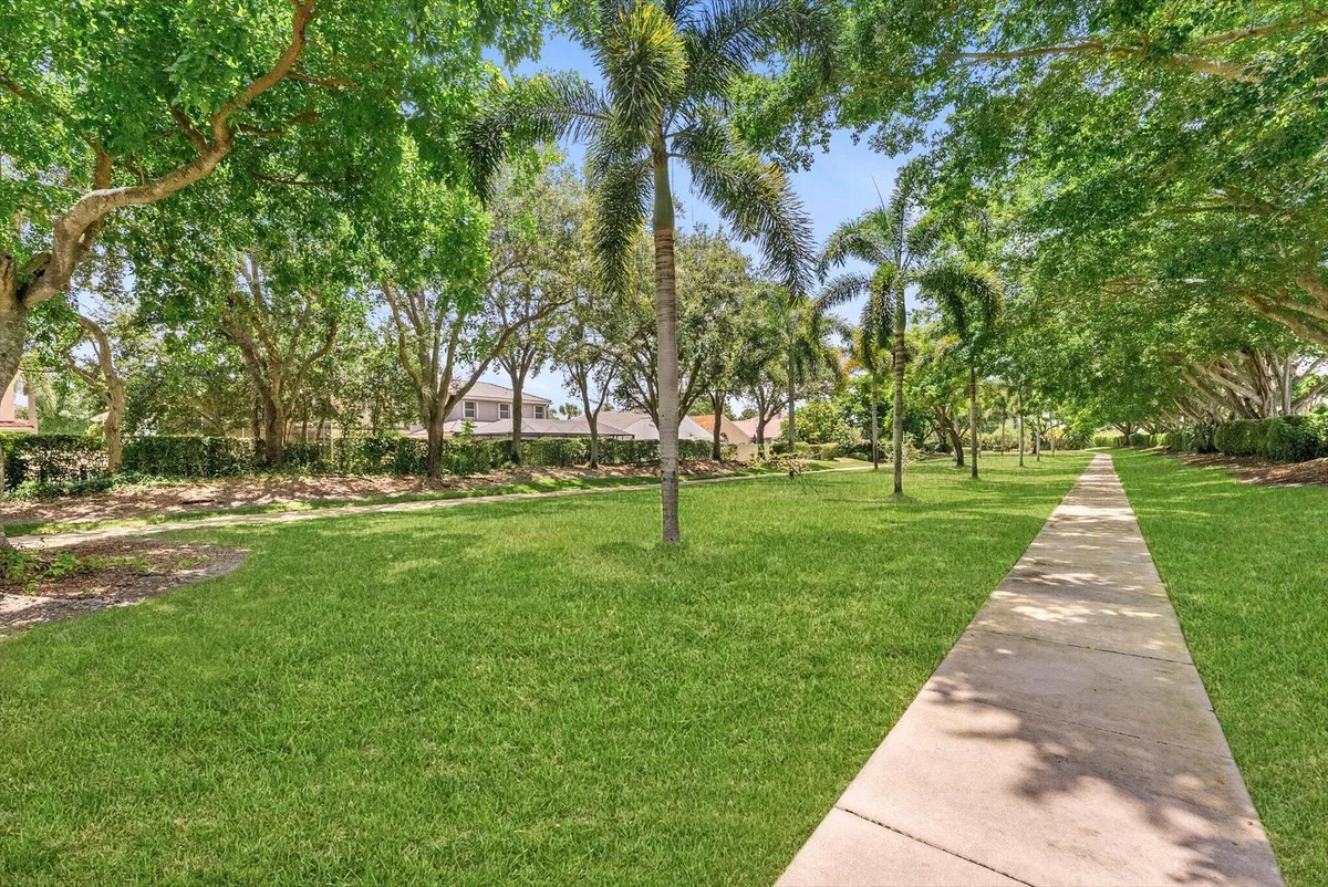 Residence photo 46