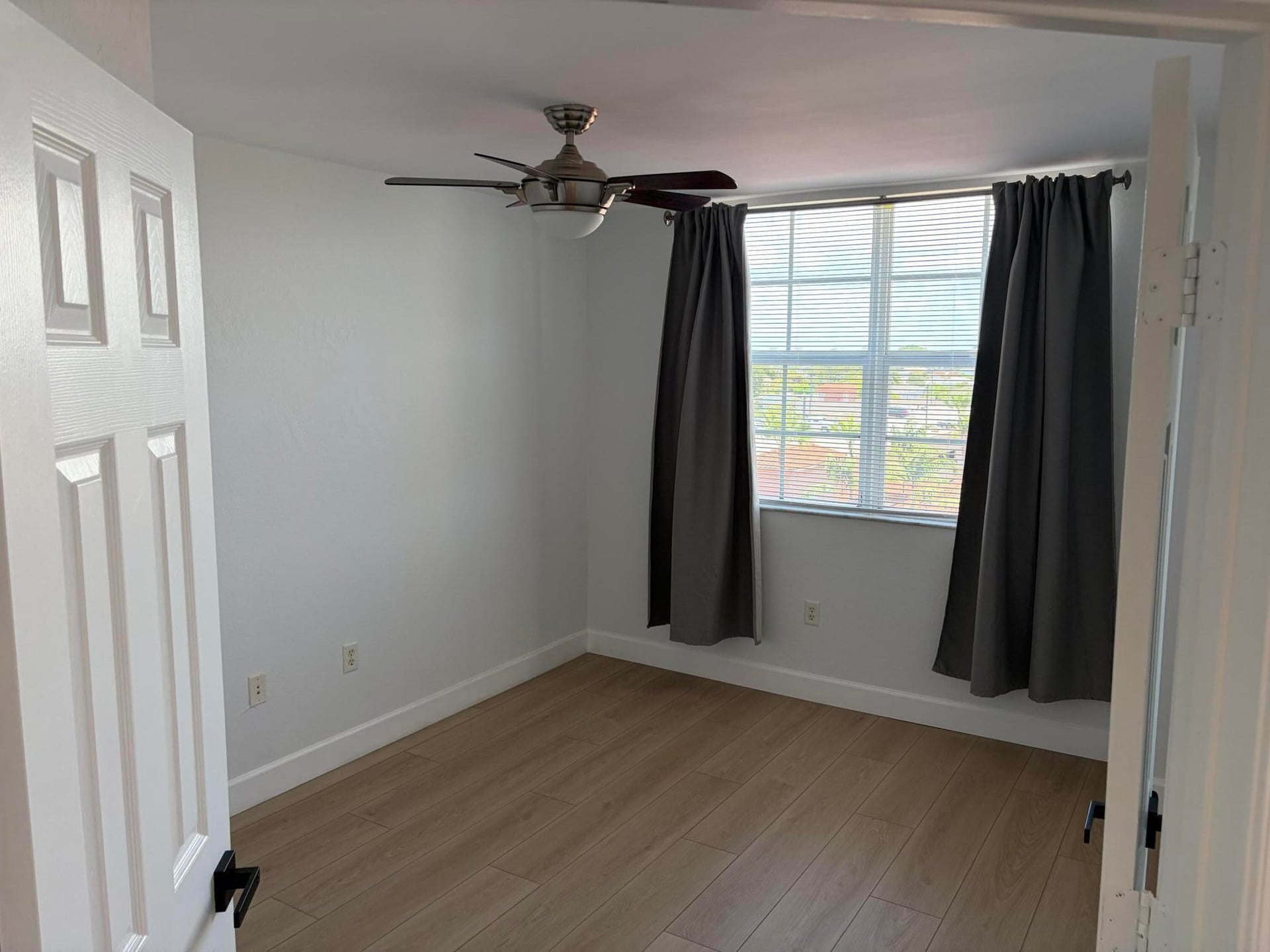 Flagler Pointe Unit 824 photo 10