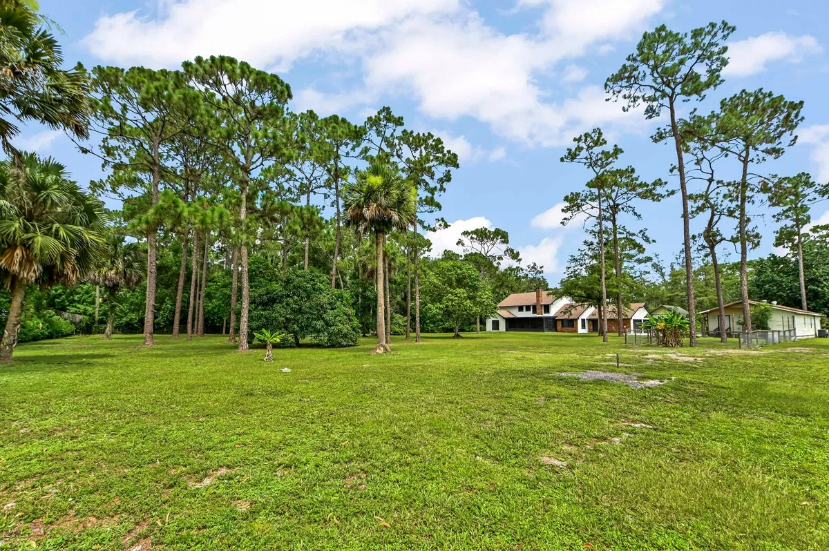  Residence photo 43