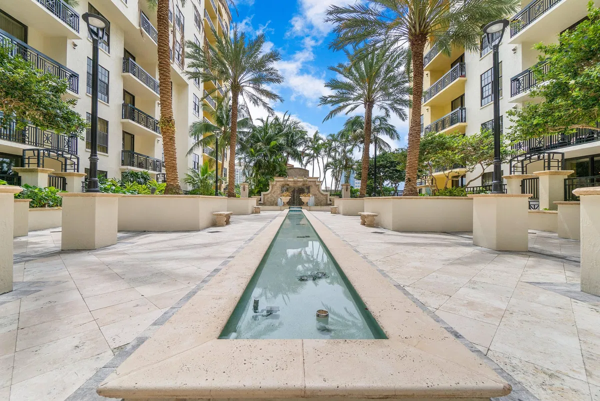 One City Plaza Unit 112 photo 28