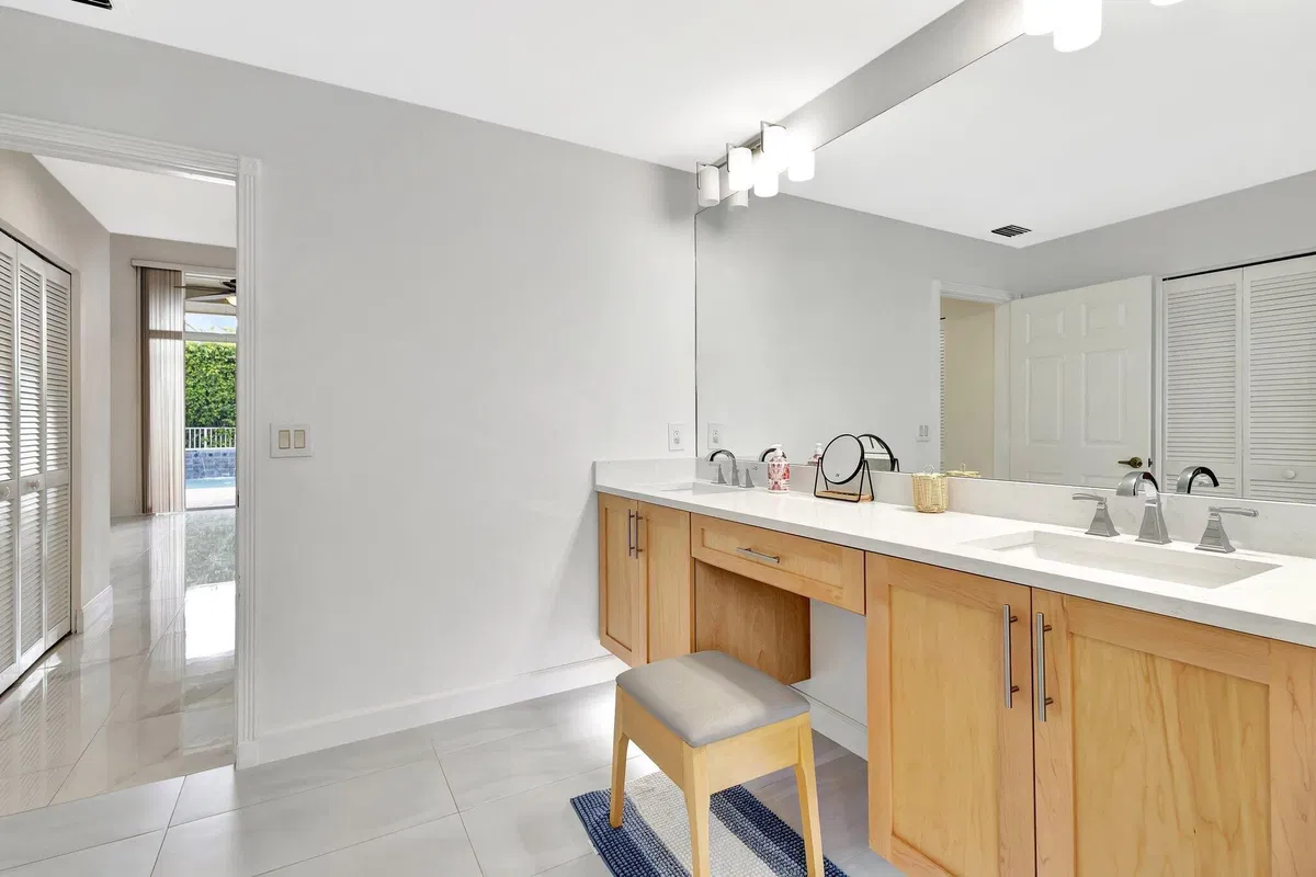 Boca Isles Residence photo 28