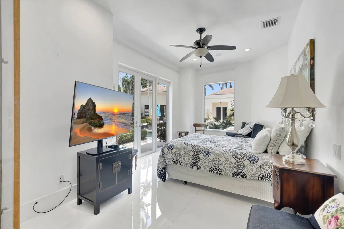 Residence photo 19