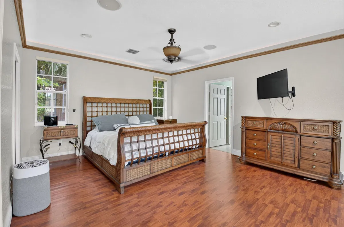 Residence photo 49