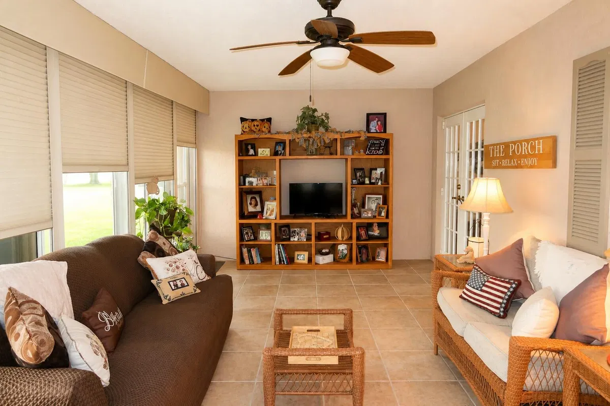 Residence photo 19