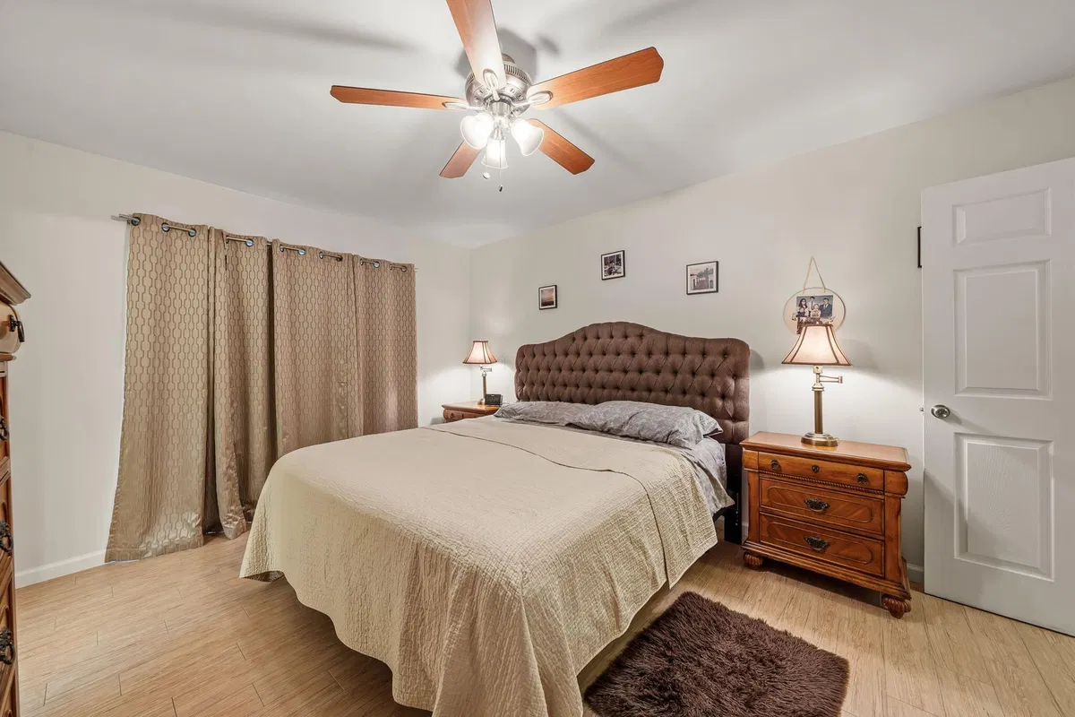 Residence photo 13