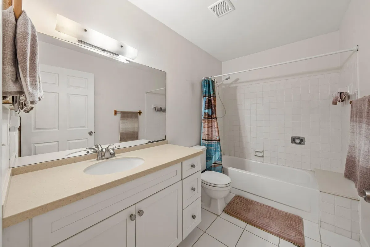 Residence photo 19