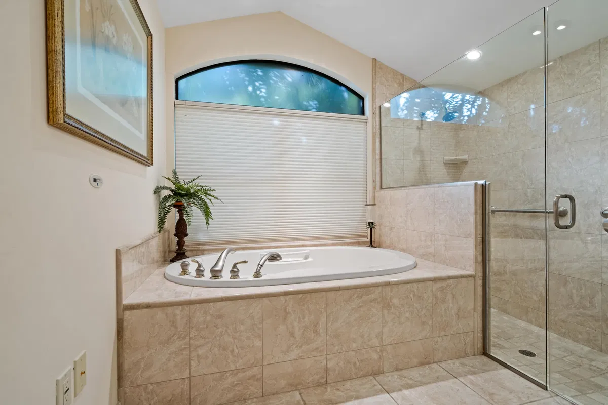 Residence photo 61