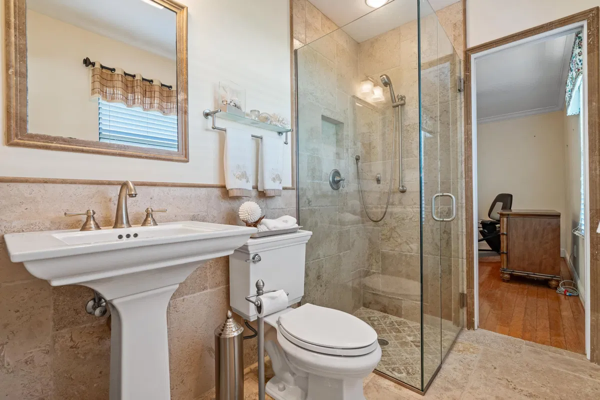 Residence photo 67
