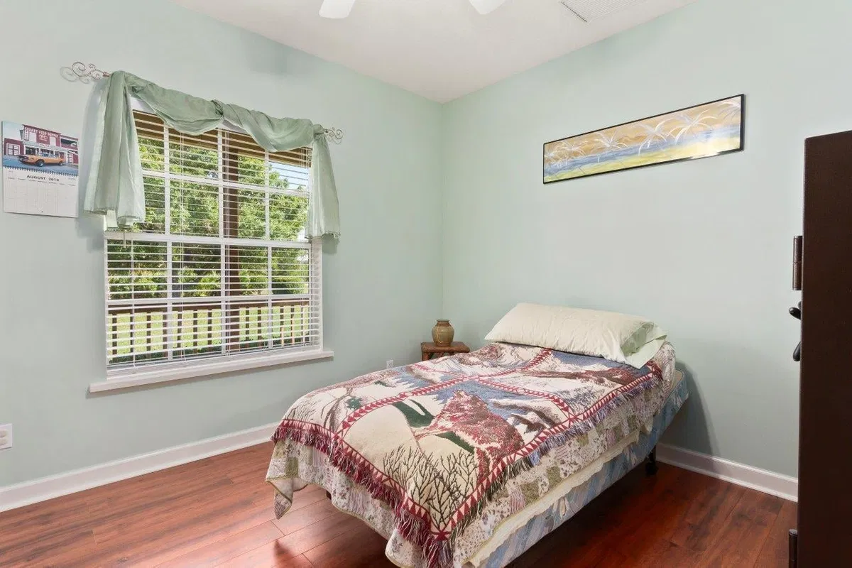 Residence photo 28