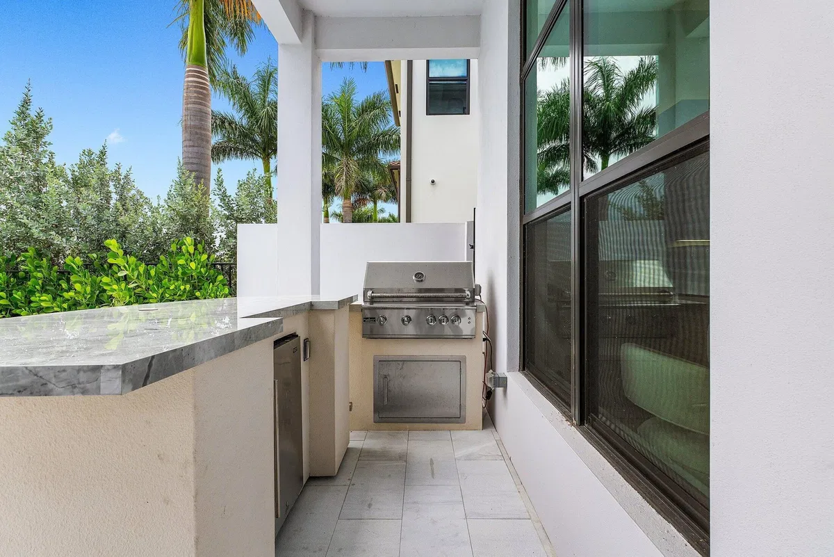 Boca Bridges Residence photo 37