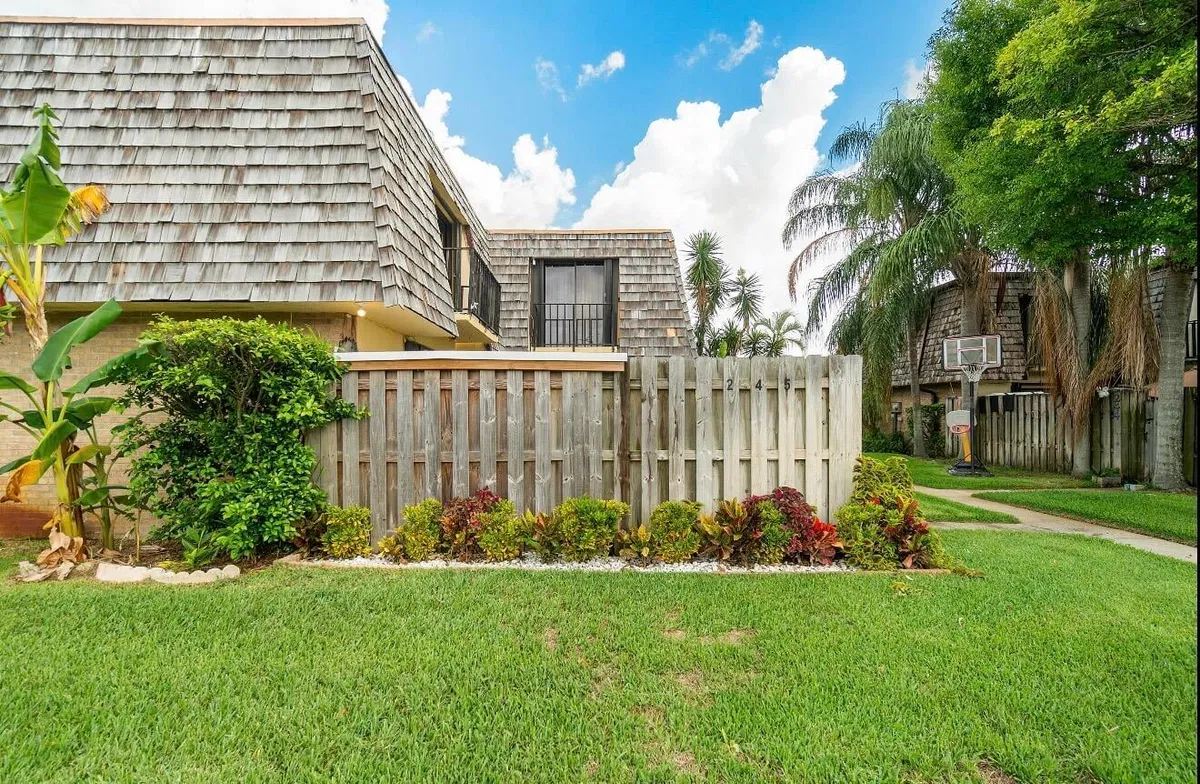 Residence photo 4