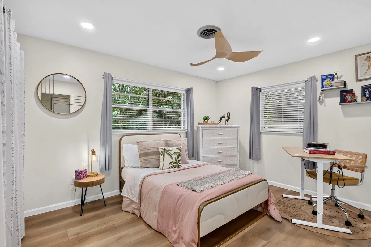 Residence photo 31