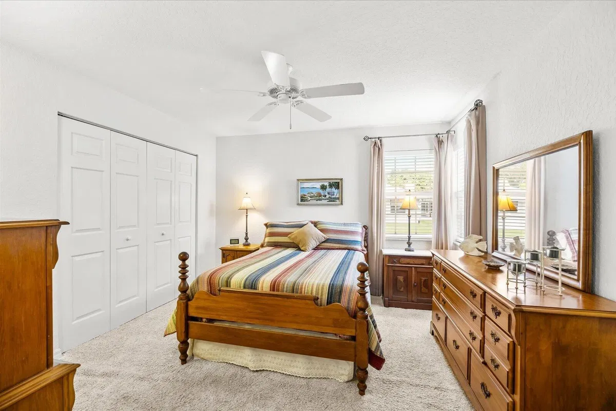 Residence photo 16