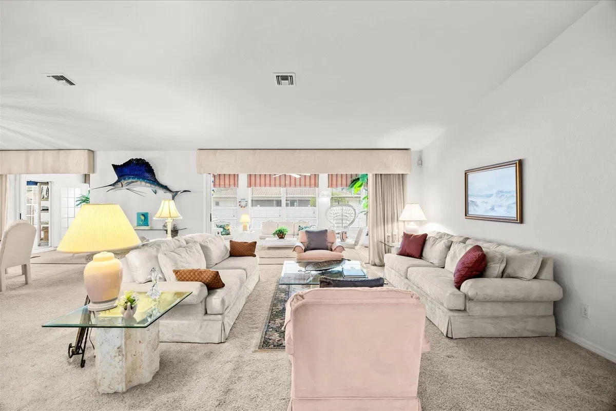 Residence photo 25