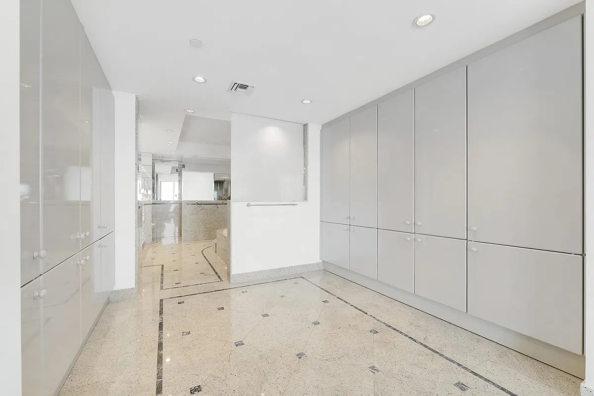 The Plaza of The Palm Beaches Unit 24E photo 10