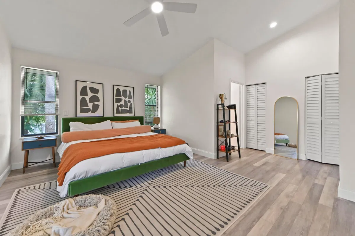 Residence photo 16