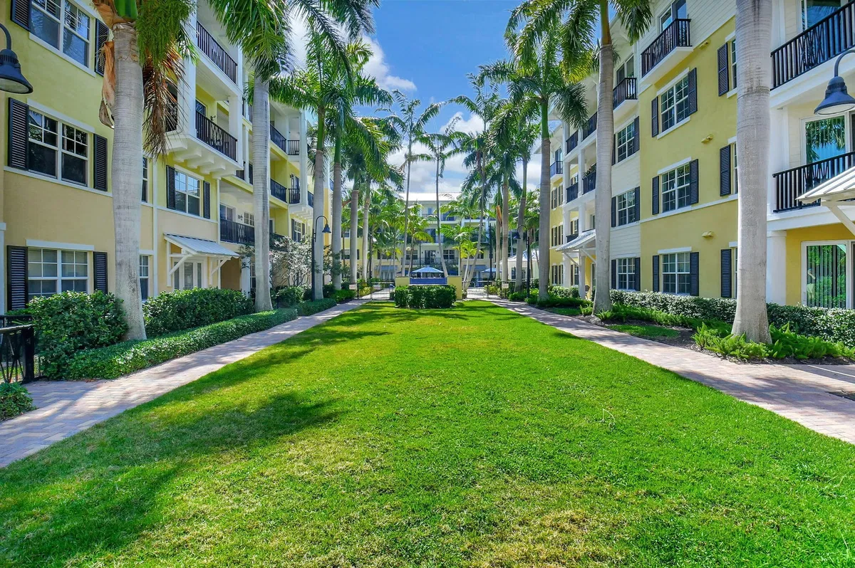 Latitude Delray Unit 401 photo 4