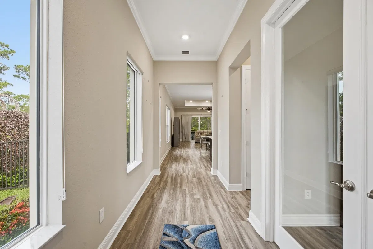 Residence photo 4