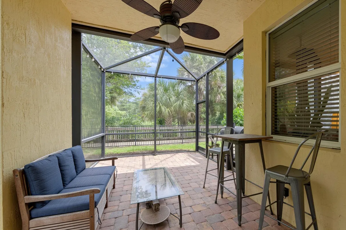 Residence photo 25