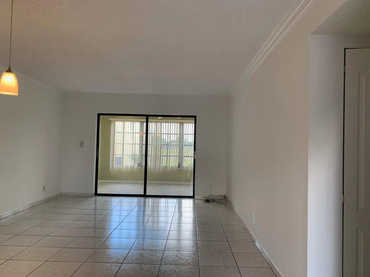 Unit 208 photo 10