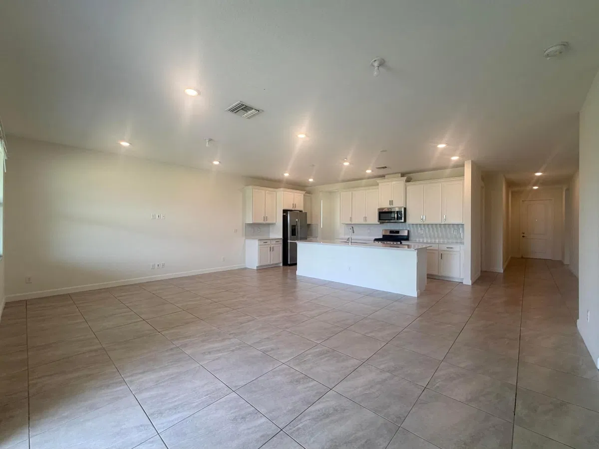 Residence photo 4