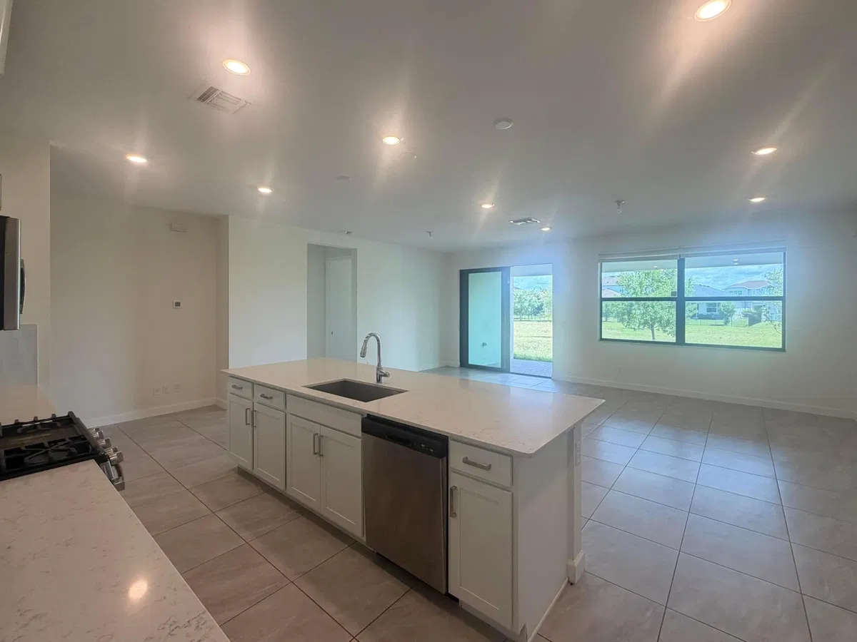 Residence photo 13