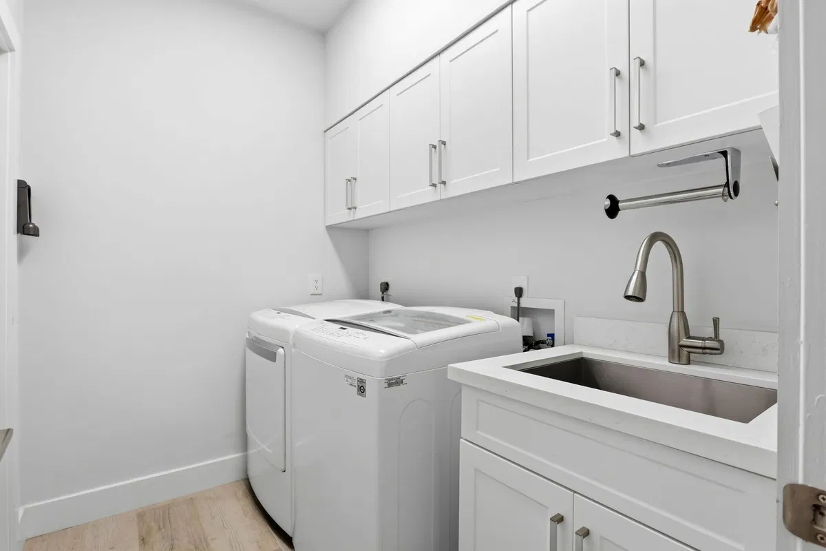  Residence photo 16