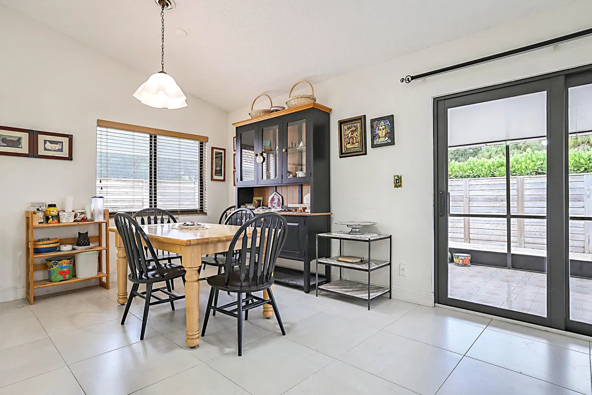 Residence photo 7
