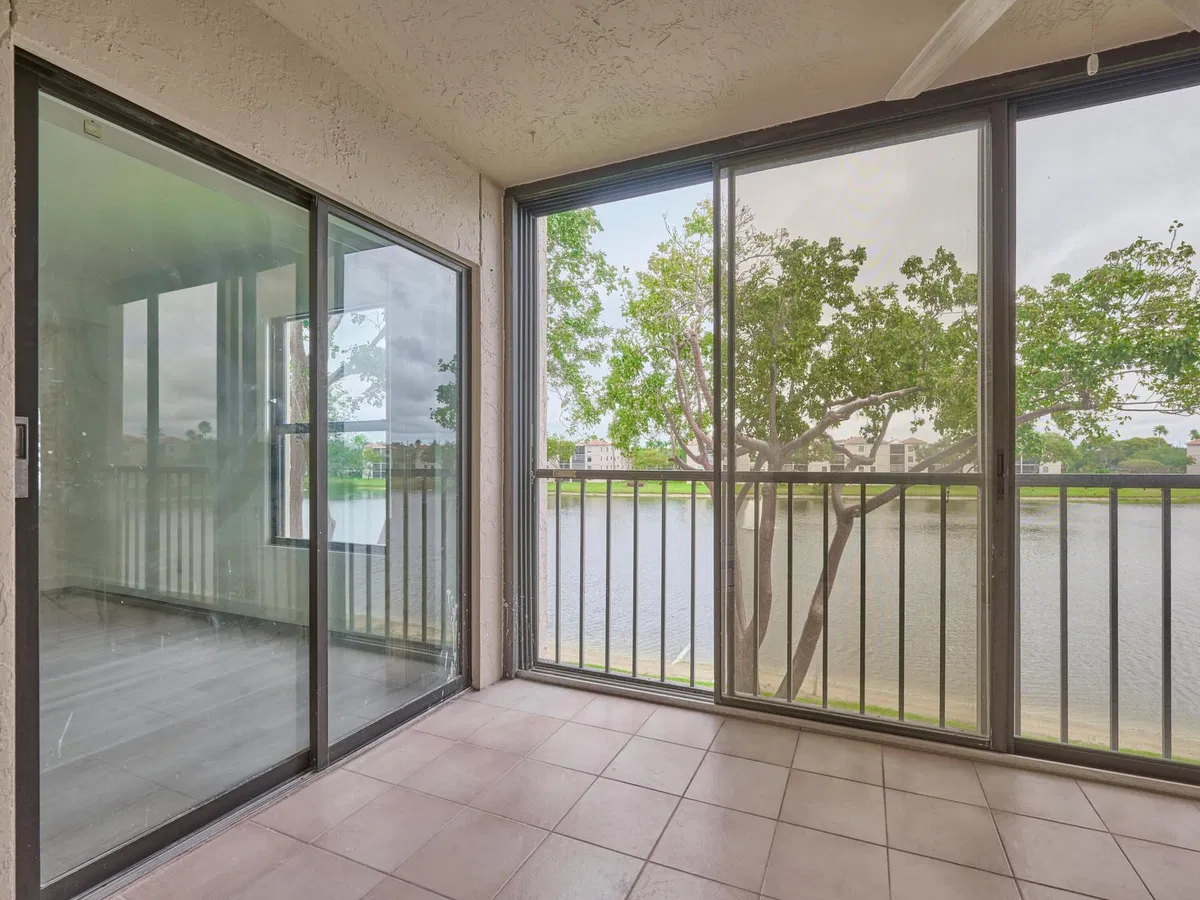 Unit 306 photo 34