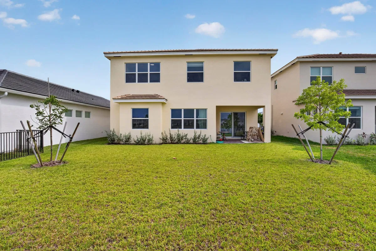 Residence photo 25