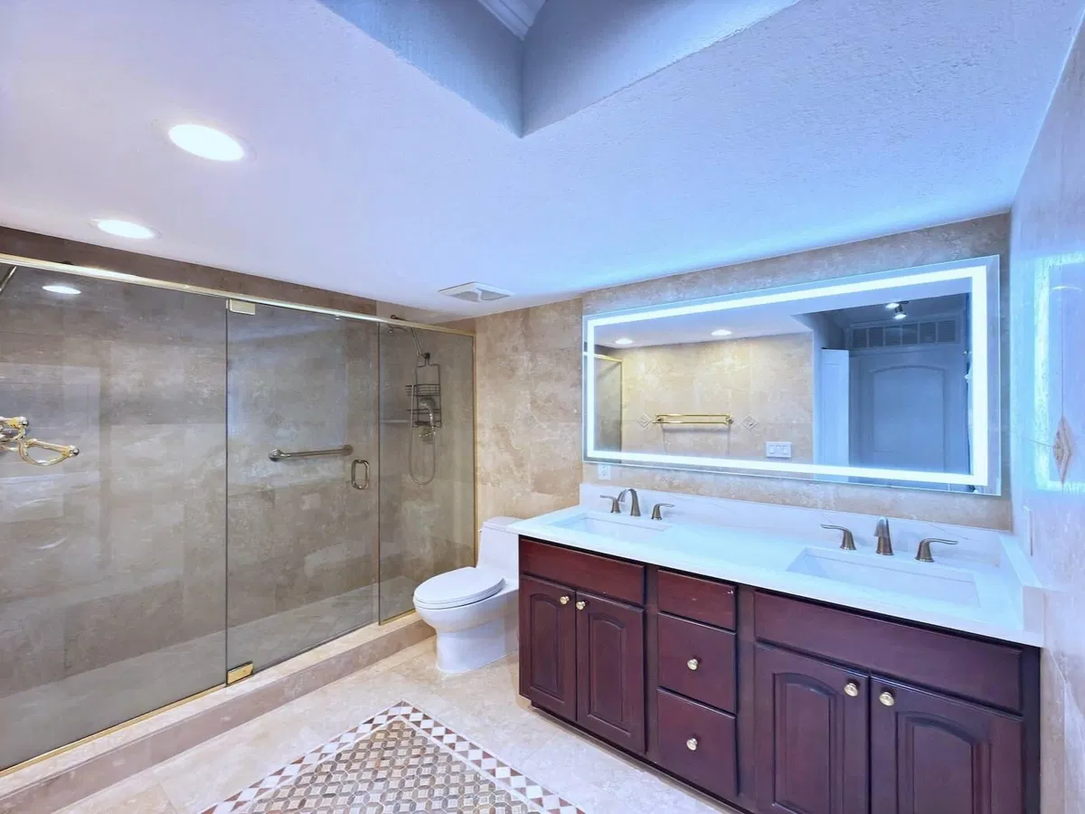Barclay Condo Unit 822 photo 19